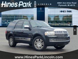 Used 2013 Lincoln Navigator 4WD image 1