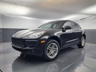 Certified 2018 Porsche Macan image 1