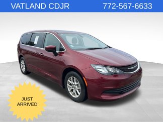 Used 2019 Chrysler Pacifica LX image 1