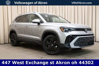 New 2025 Volkswagen Taos SE image 1