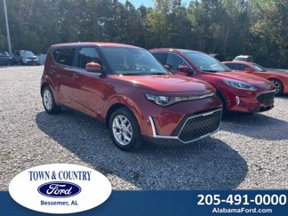 Used 2023 Kia Soul S image 1