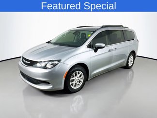 Used 2021 Chrysler Voyager Lxi image 1