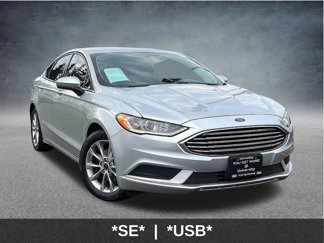 Used 2017 Ford Fusion SE image 1