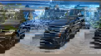 Used 2022 Volkswagen Tiguan SE image 1