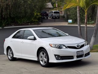 Used 2014 Toyota Camry L image 1