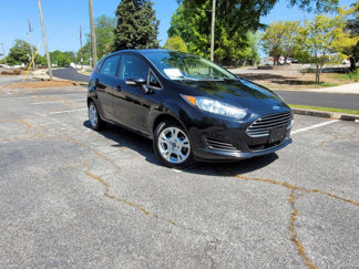 Used 2016 Ford Fiesta SE image 1