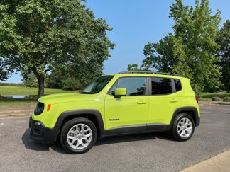 Used 2017 Jeep Renegade Latitude w/ Popular Equipment Group image 1