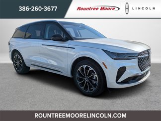 New 2025 Lincoln Nautilus Reserve image 1