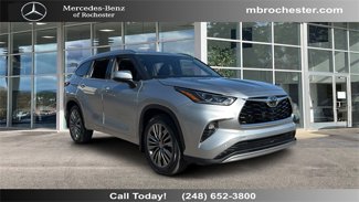 Used 2021 Toyota Highlander Platinum image 1