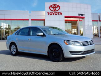 Used 2014 Volkswagen Passat 1.8T S image 1