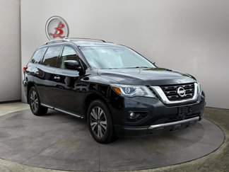 Used 2017 Nissan Pathfinder SV image 1