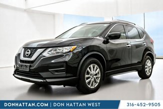 Used 2017 Nissan Rogue SV image 1