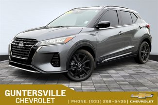 Used 2023 Nissan Kicks SR image 1