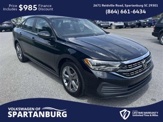 Used 2024 Volkswagen Jetta SE image 1