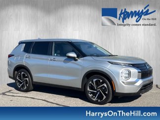Used 2022 Mitsubishi Outlander ES image 1