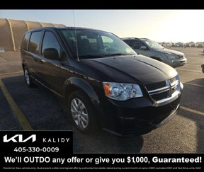 Used 2019 Dodge Grand Caravan SE w/ UConnect Hands-Free Group image 1