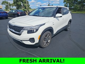 Used 2023 Kia Seltos LX image 1