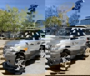Used 2005 Ford Escape XLT image 1