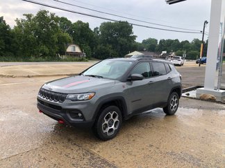 Used 2022 Jeep Compass Trailhawk image 1
