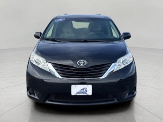 Used 2015 Toyota Sienna LE video 2