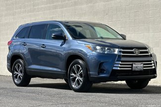 Used 2019 Toyota Highlander LE image 1