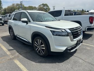 Used 2022 Nissan Pathfinder Platinum w/ Cargo Package image 1