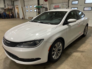 Used 2015 Chrysler 200 S w/ Comfort Group image 1