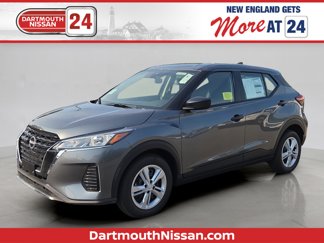 New 2025 Nissan Kicks Play S image 1