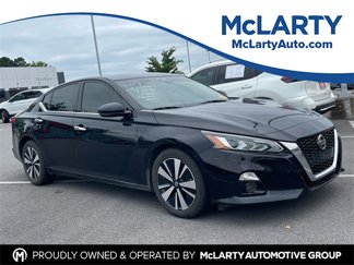 Used 2020 Nissan Altima 2.5 SL image 1