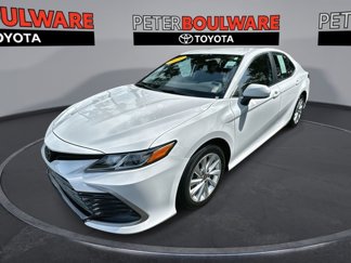 Used 2021 Toyota Camry LE image 1