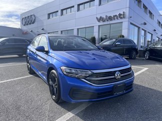 Certified 2024 Volkswagen Jetta SE w/ Panoramic Sunroof Package image 1