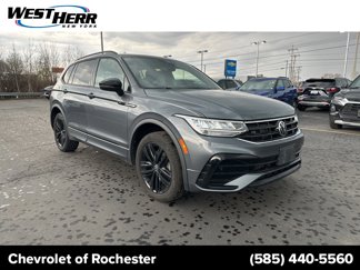 Used 2022 Volkswagen Tiguan SE R-Line image 1