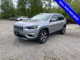 Used 2019 Jeep Cherokee Limited image 1