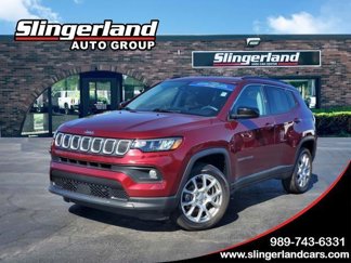 Used 2022 Jeep Compass Latitude image 1