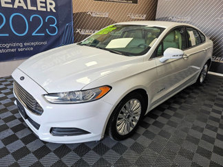 Used 2015 Ford Fusion SE image 1