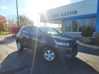 Used 2021 Chevrolet Trax LS w/ Tint and Cruise Package image 1