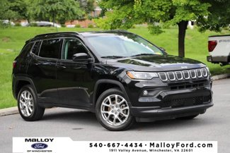 Used 2022 Jeep Compass Latitude image 1