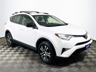 Used 2017 Toyota RAV4 LE image 1