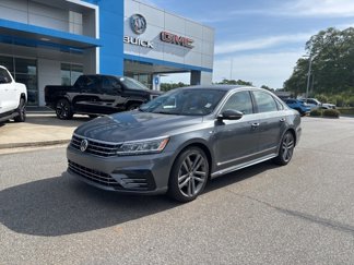 Used 2019 Volkswagen Passat 2.0T SE R-Line image 1