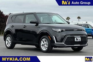 New 2025 Kia Soul LX image 1