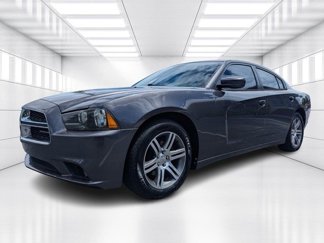 Used 2014 Dodge Charger SXT image 1