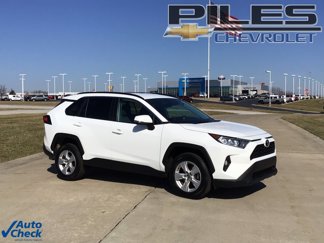Used 2020 Toyota RAV4 XLE image 1