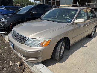 Used 2004 Toyota Avalon XL image 1