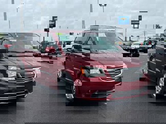 Used 2013 Chrysler Town & Country Touring image 1