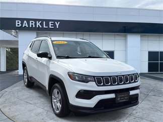 Used 2022 Jeep Compass Latitude w/ Convenience Group image 1
