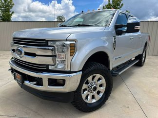 Used 2019 Ford F250 Lariat w/ Chrome Package image 1