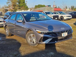 New 2025 Hyundai Elantra SE image 1