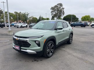 Used 2025 Chevrolet TrailBlazer LT w/ LT Cold Weather Package image 1