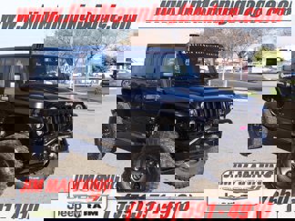 Used 2015 Jeep Wrangler Unlimited Rubicon w/ Connectivity Group image 1