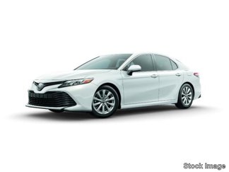 Used 2018 Toyota Camry LE image 1